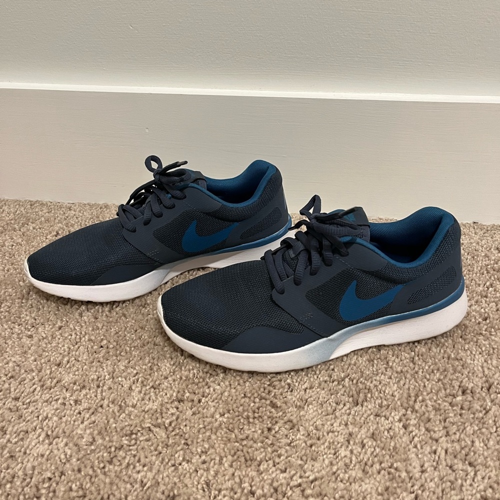 Womens Nike Sneakers